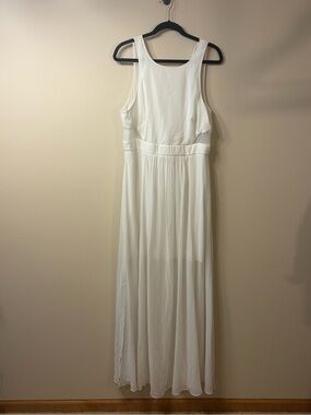 Bisou Bisou White Sleeveless Chiffon Maxi Dress
